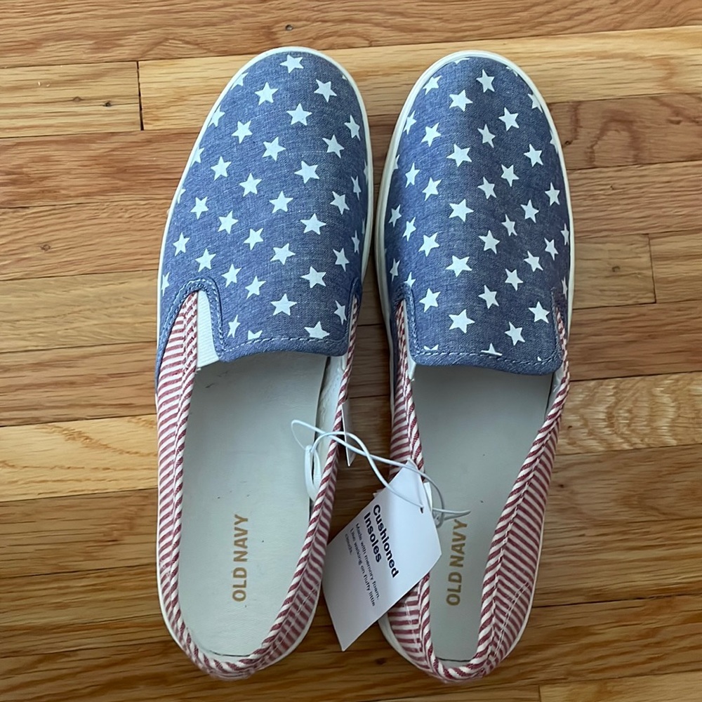 NWT Old Navy Patriotic Stars an Stripes sneakers.